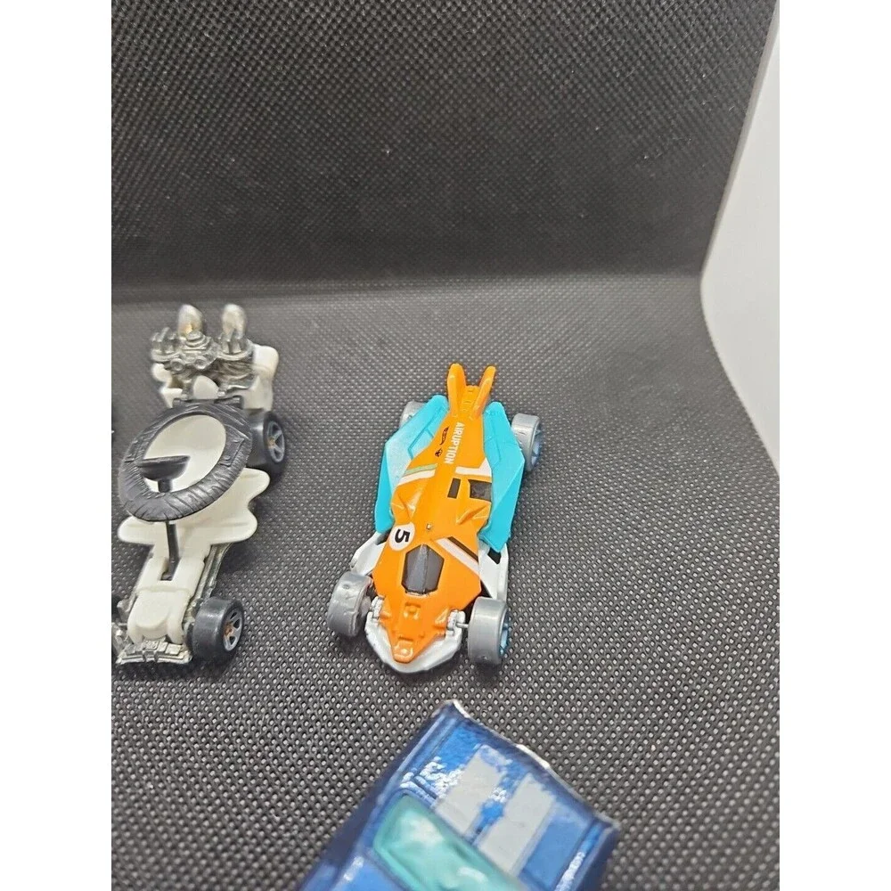 Hot Wheels Lot of 5, 70 Chevelle, Hollowback, Airuption, Hot Seat, Altered Ego
